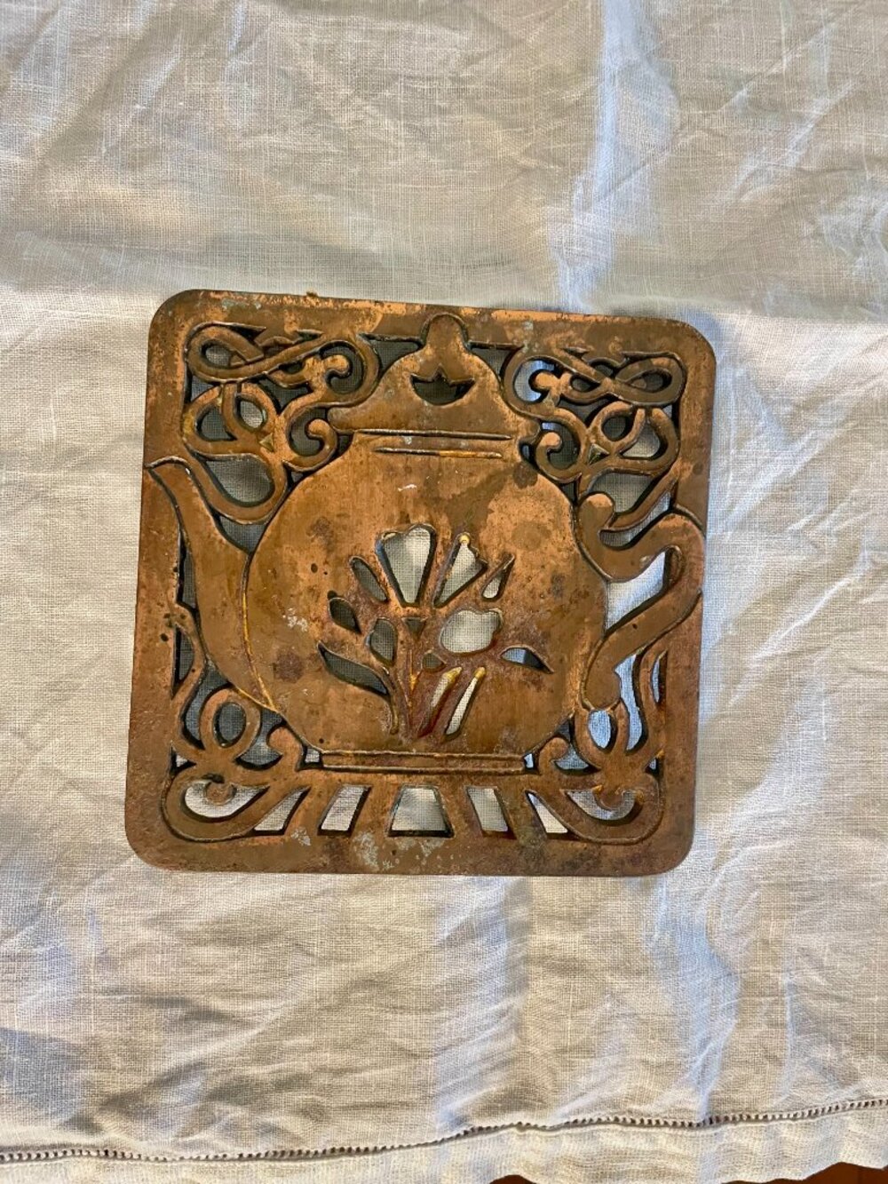 VTG Copper Trivet Hot Plate w/ Teapot Design Wall Mount